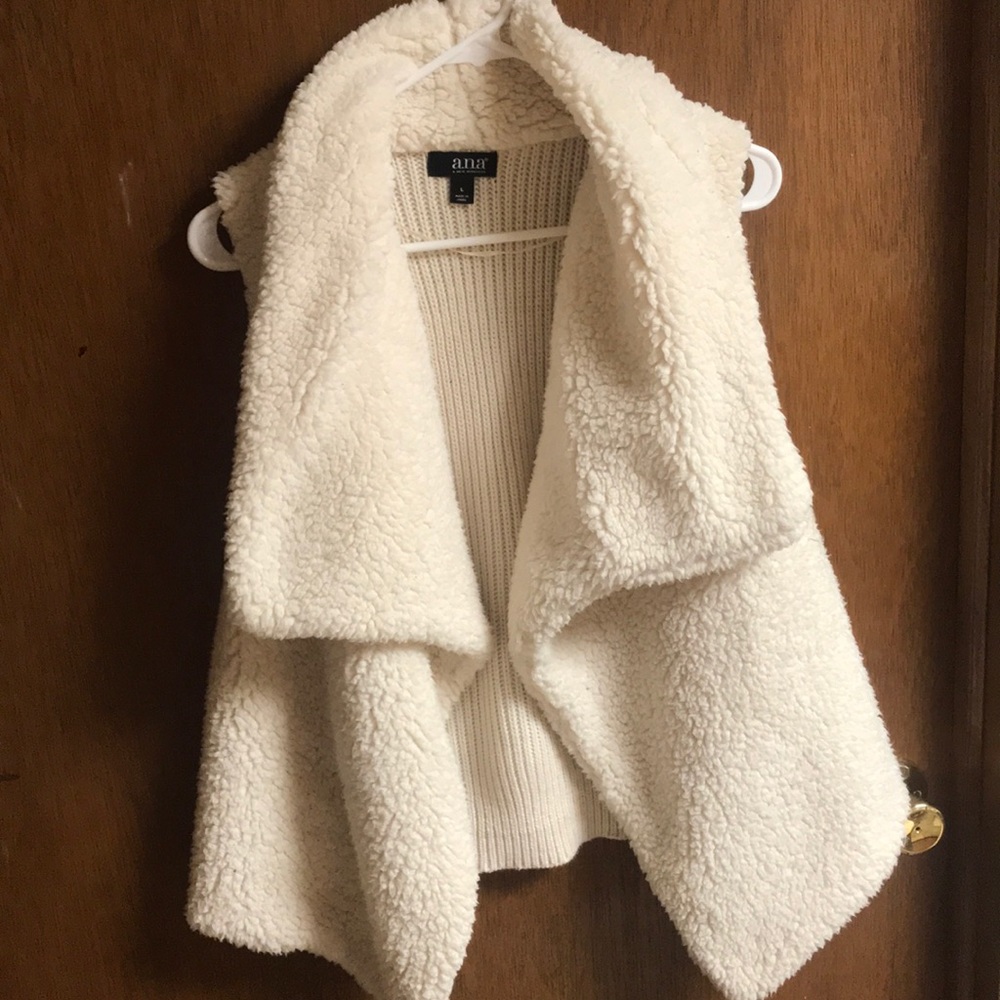 Extra Soft Sherpa Vest